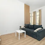 Modern Very Berry In By Renters Apartament