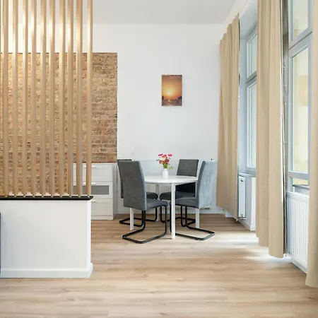 Apartament Modern Very Berry In By Renters