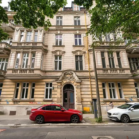 Apartament Modern Very Berry In By Renters *