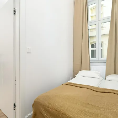 Modern Very Berry In By Renters * Poznań