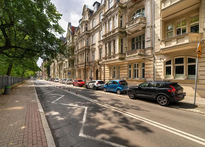 Modern Very Berry In By Renters Poznań