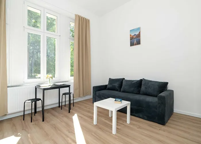 Lägenhet Modern Very Berry In By Renters