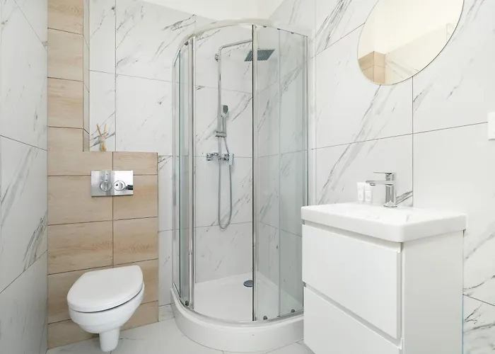 Modern Very Berry In By Renters Apartment Poznan