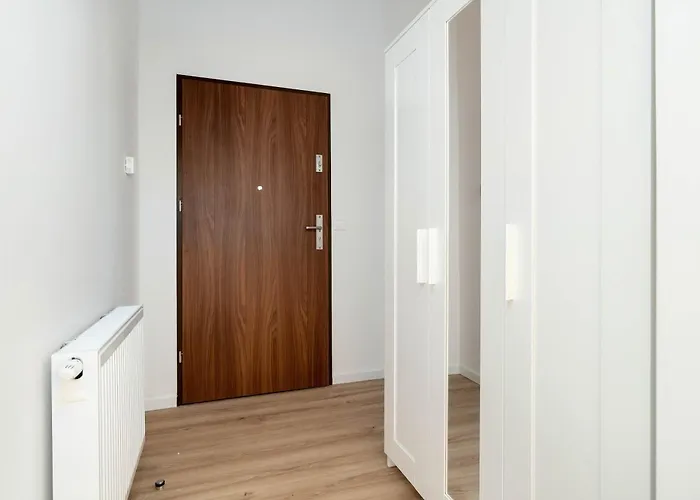 Apartment Modern Very Berry In By Renters Poznan